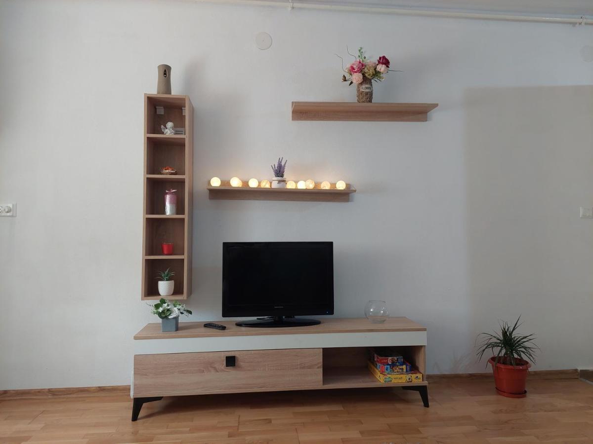 Apartament Ambrus سيفِسوارا المظهر الخارجي الصورة