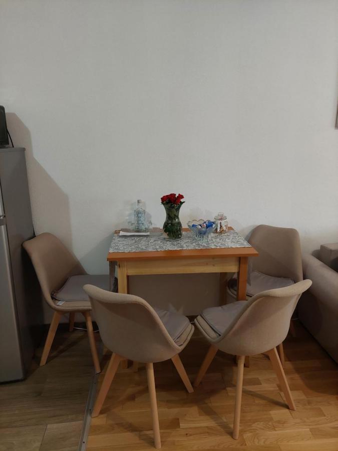 Apartament Ambrus سيفِسوارا المظهر الخارجي الصورة
