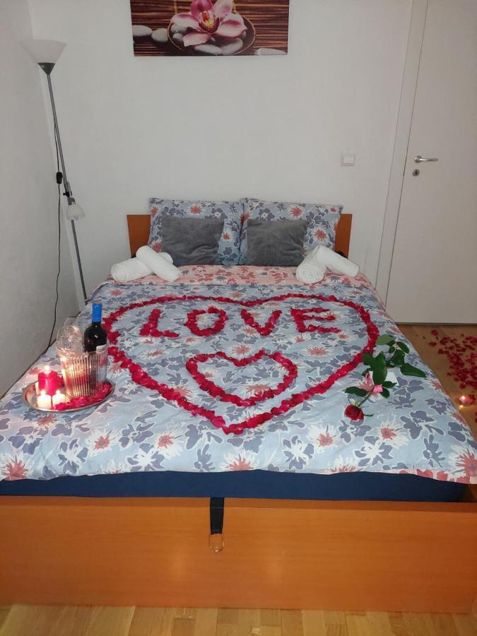 Apartament Ambrus سيفِسوارا المظهر الخارجي الصورة