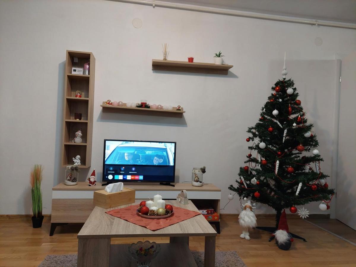Apartament Ambrus سيفِسوارا المظهر الخارجي الصورة