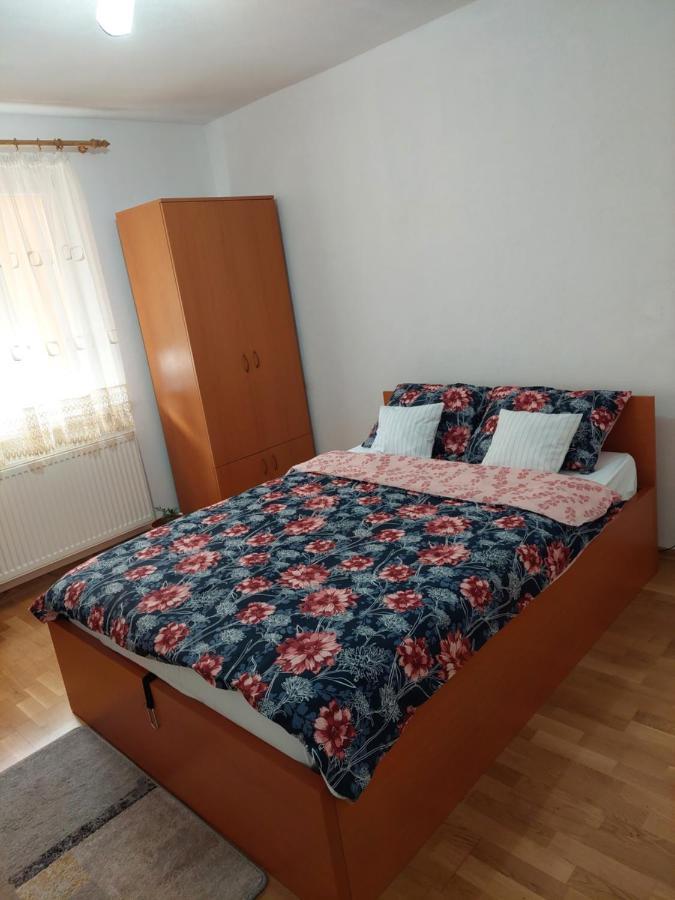 Apartament Ambrus سيفِسوارا المظهر الخارجي الصورة